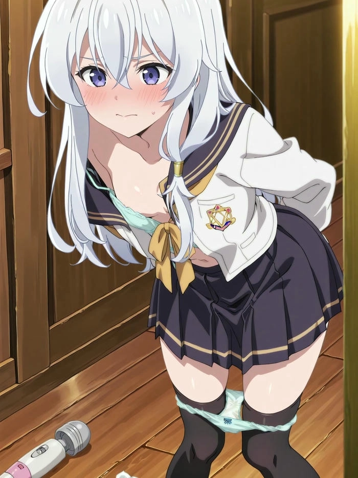 ảnh Elaina cực khiêu gợi