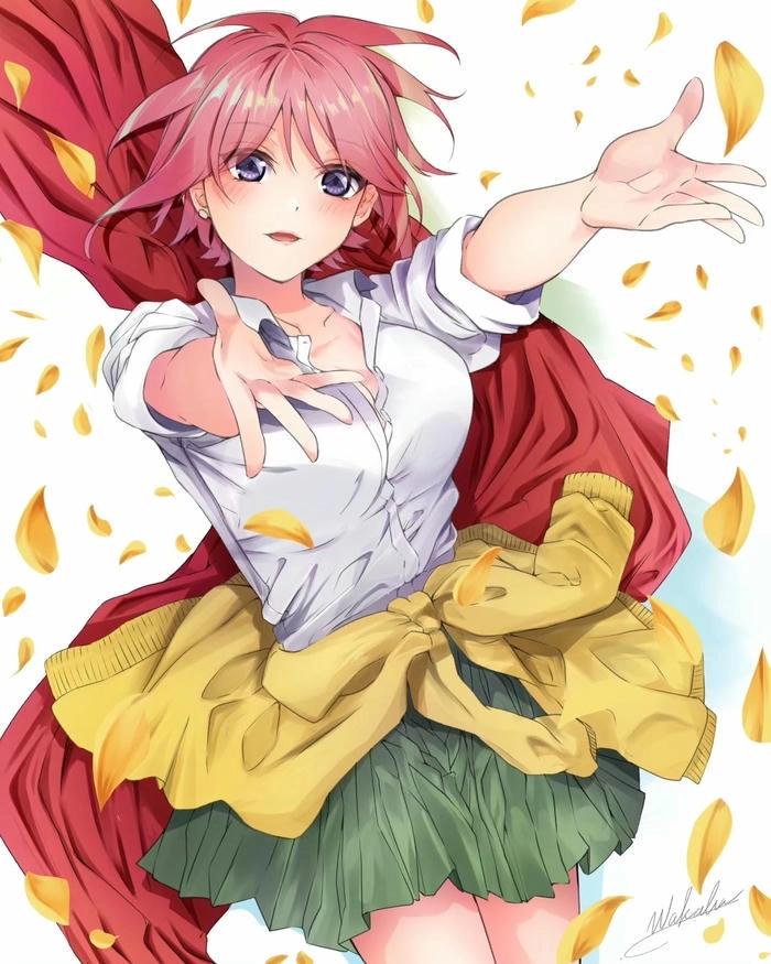 Hình Ichika Nakano cười nhẹ