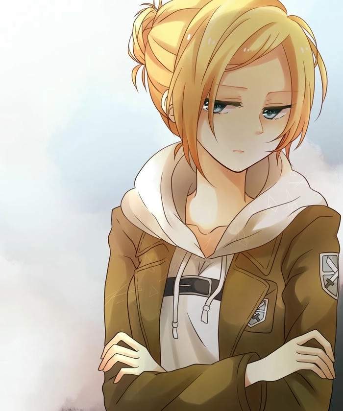 Ảnh Annie Leonhart tóc vàng