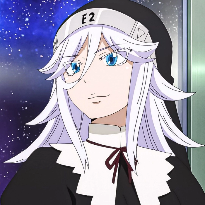 Sister Irvy cười mỉm