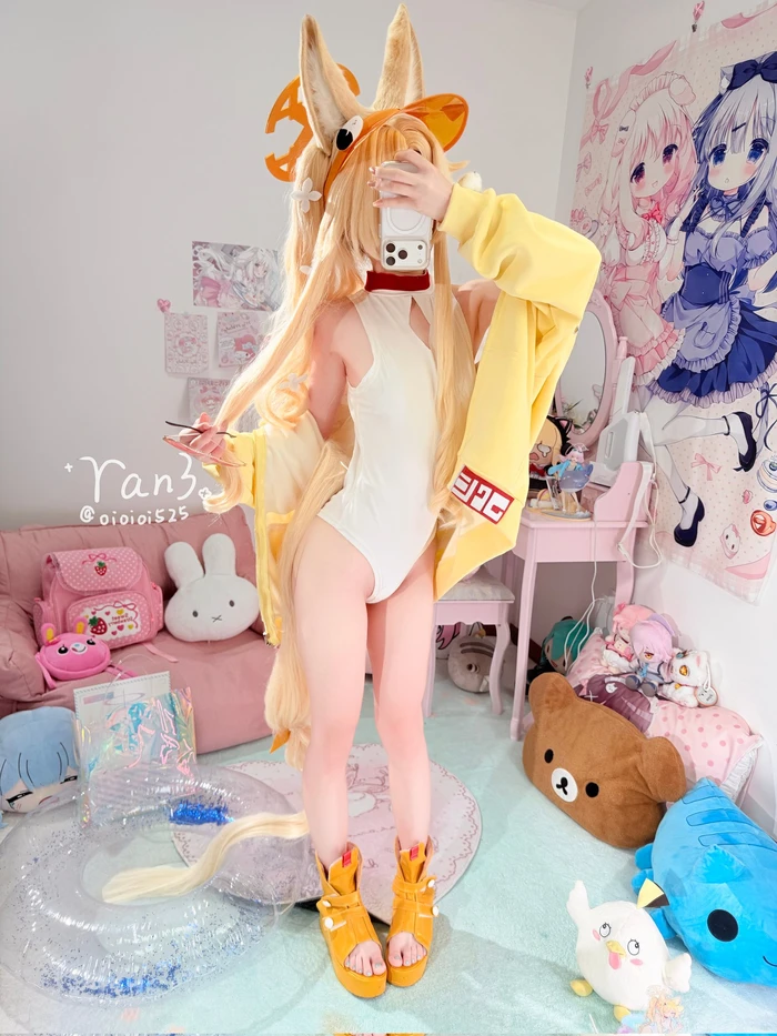 Ảnh cosplay hentai hút hồn bikini mỏng manh