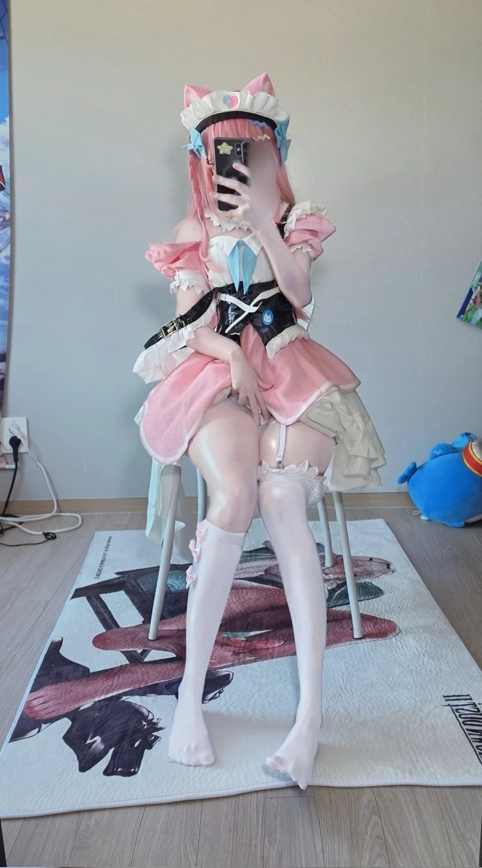 Hình cosplay hentai cuốn hút trong trang phục mỏng