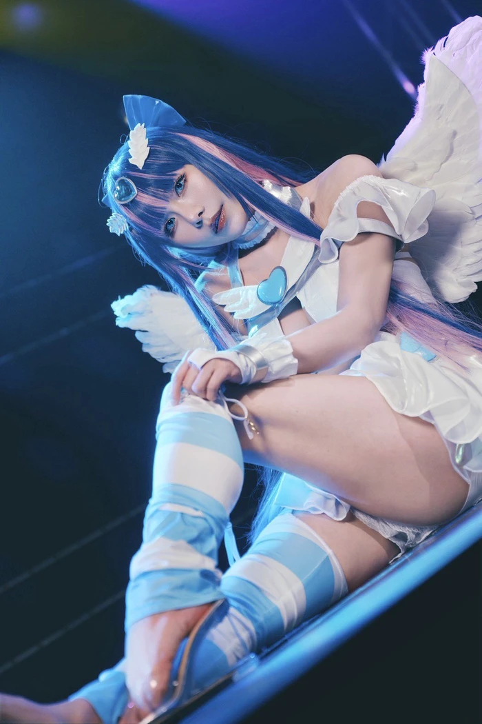 Hình cosplay hentai nóng bỏng thuần khiết cuốn hút