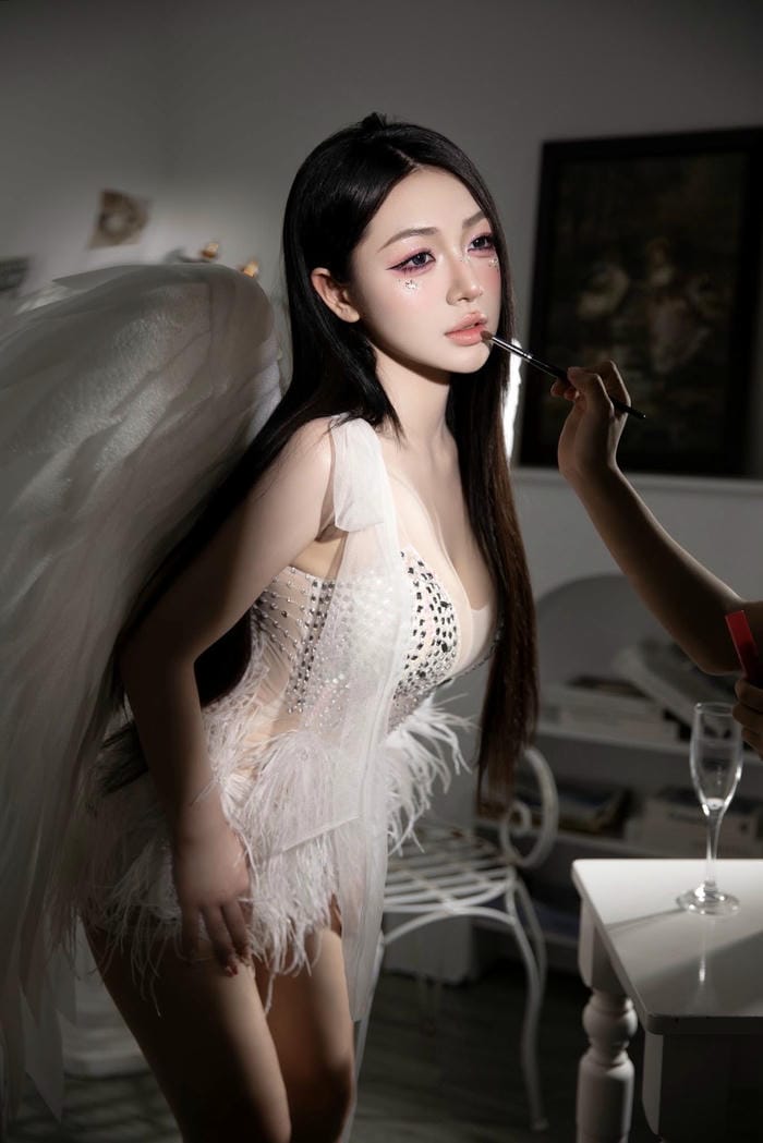 Trần Hà Linh concept ảnh