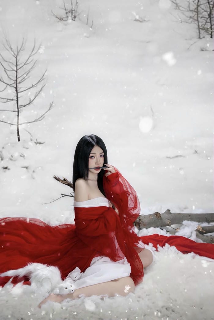 Trần Hà Linh look nhẹ nhàng