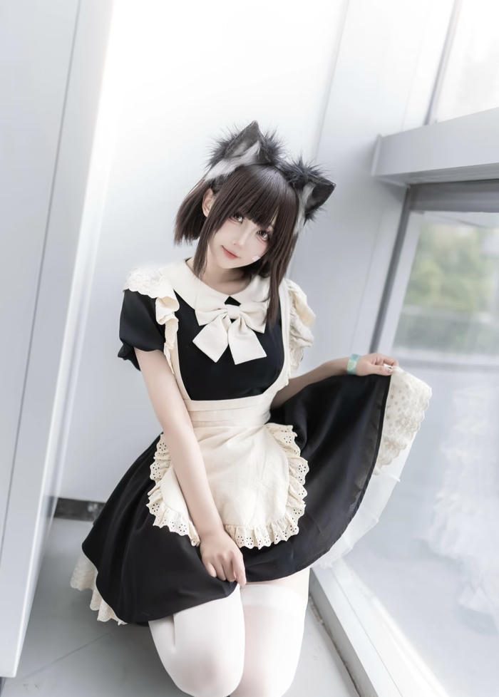 ảnh cosplay hầu gái sexy