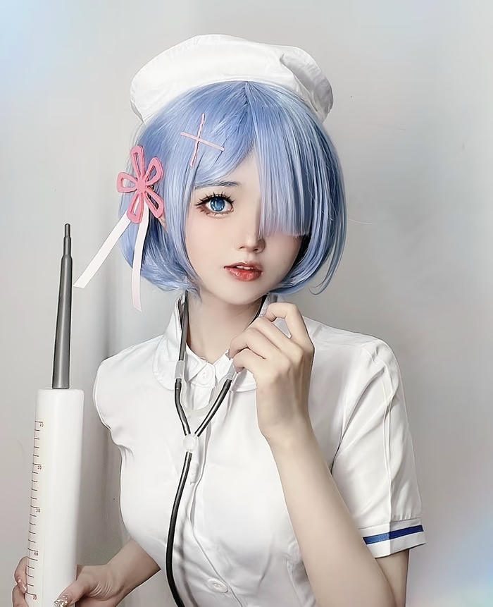 ảnh cosplay y tá đáng yêu nhất