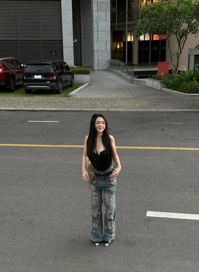 ảnh mới Trần Hà Linh