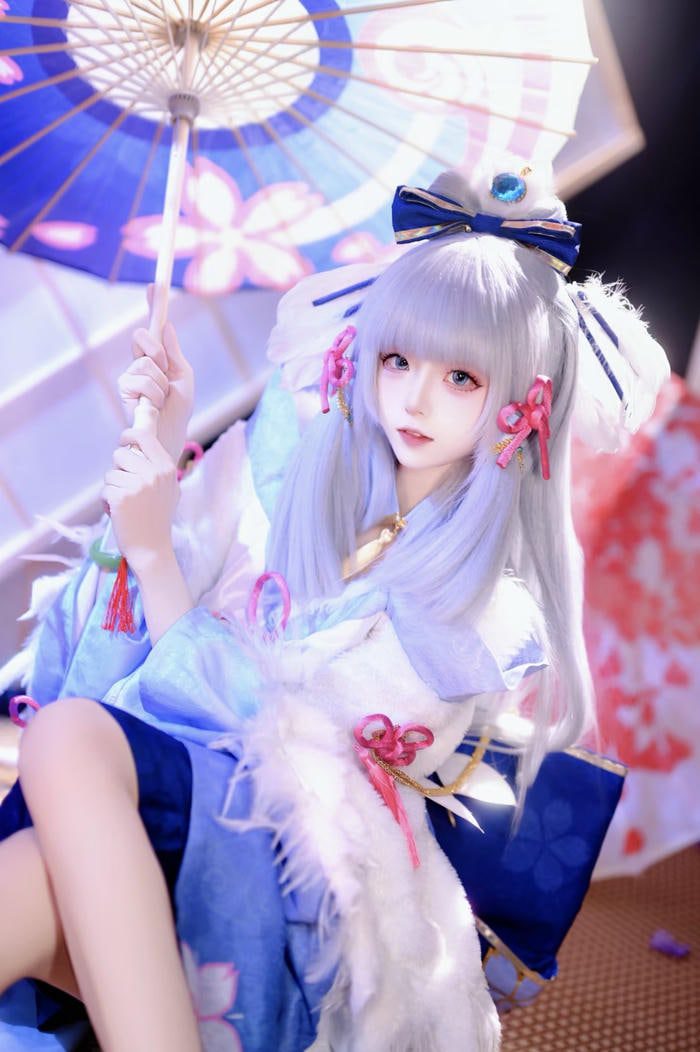cosplay anime nữ biểu cảm cuốn hút
