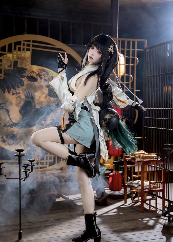 cosplay anime nữ cổ điển