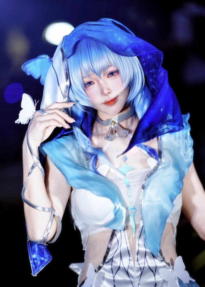 cosplay anime nữ quyến rũ