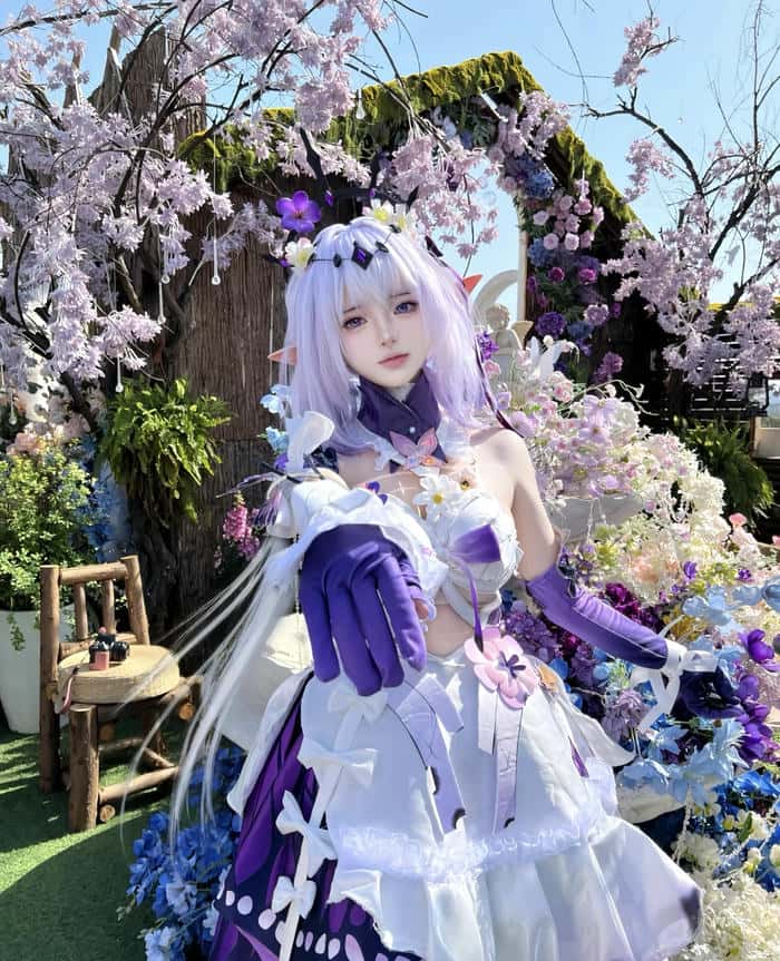 cosplay gái xinh ánh sáng tự nhiên