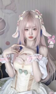 cosplay gái xinh biểu cảm dễ thương