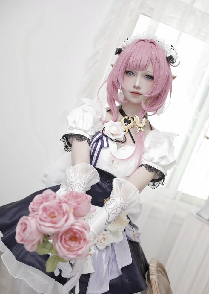cosplay hầu gái thần thái dễ thương