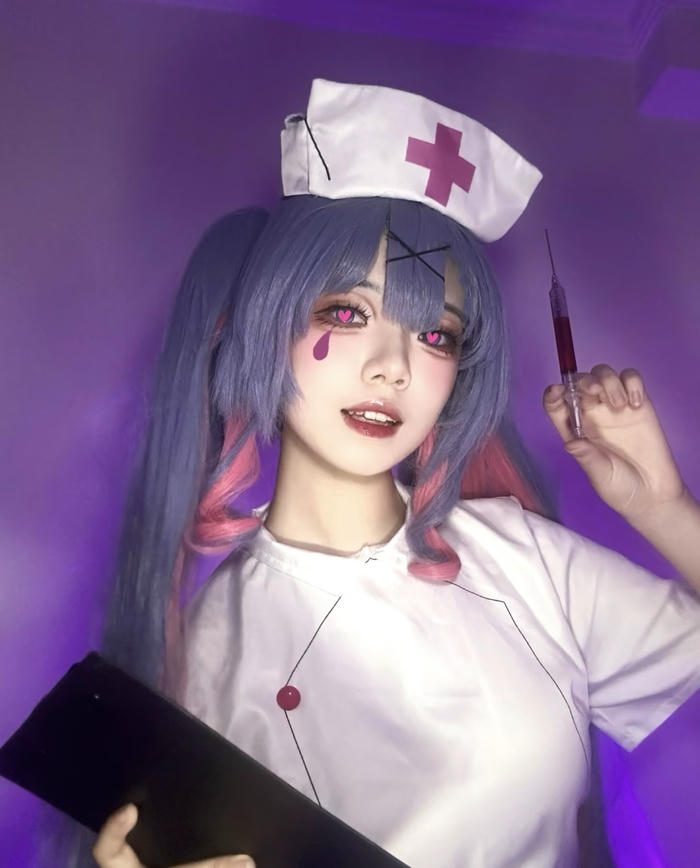 hình ảnh cosplay y tá đáng yêu