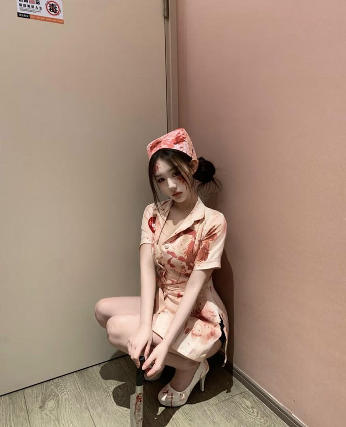 hình cosplay y tá đáng yêu ngọt ngào
