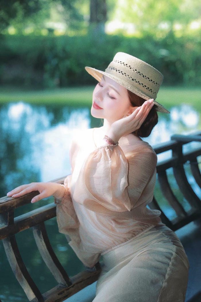 ảnh Quỳnh Kool sexy aesthetic