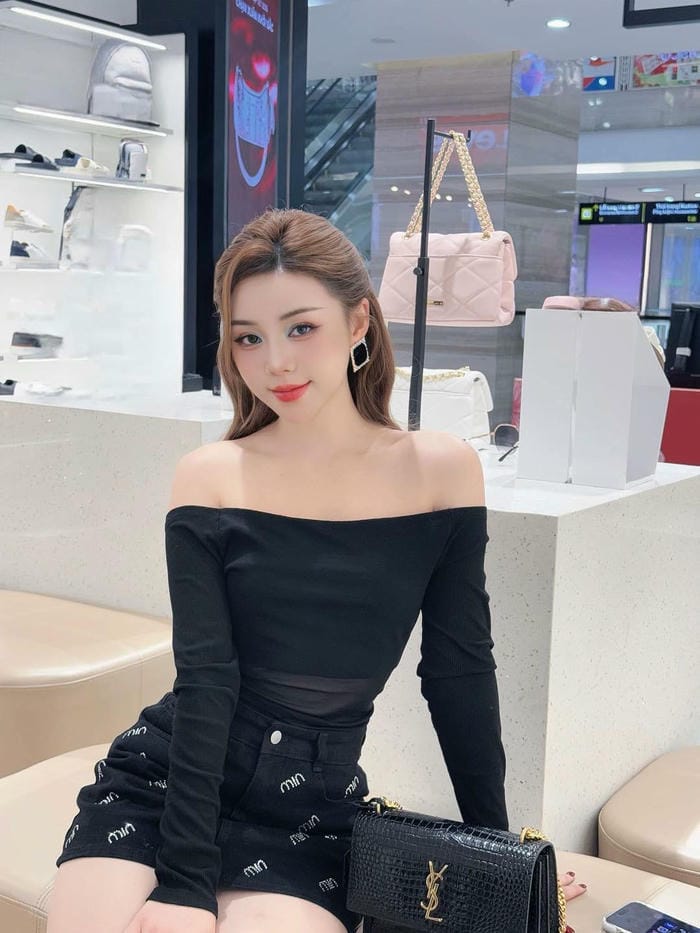 ảnh Quỳnh Kool sexy lung linh