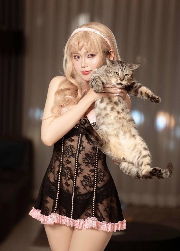 ảnh cosplay Zinie Quỳnh đáng yêu