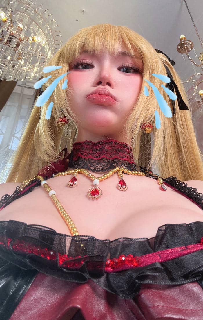 ảnh cosplay Zinie Quỳnh lộng lẫy