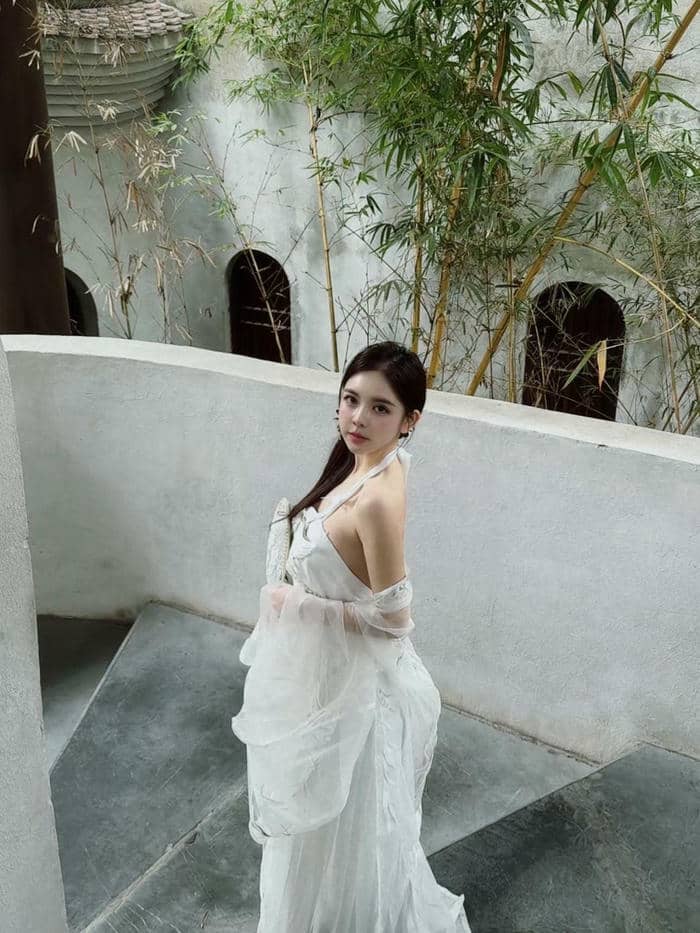 ảnh hot girl Trần Huyền Châu