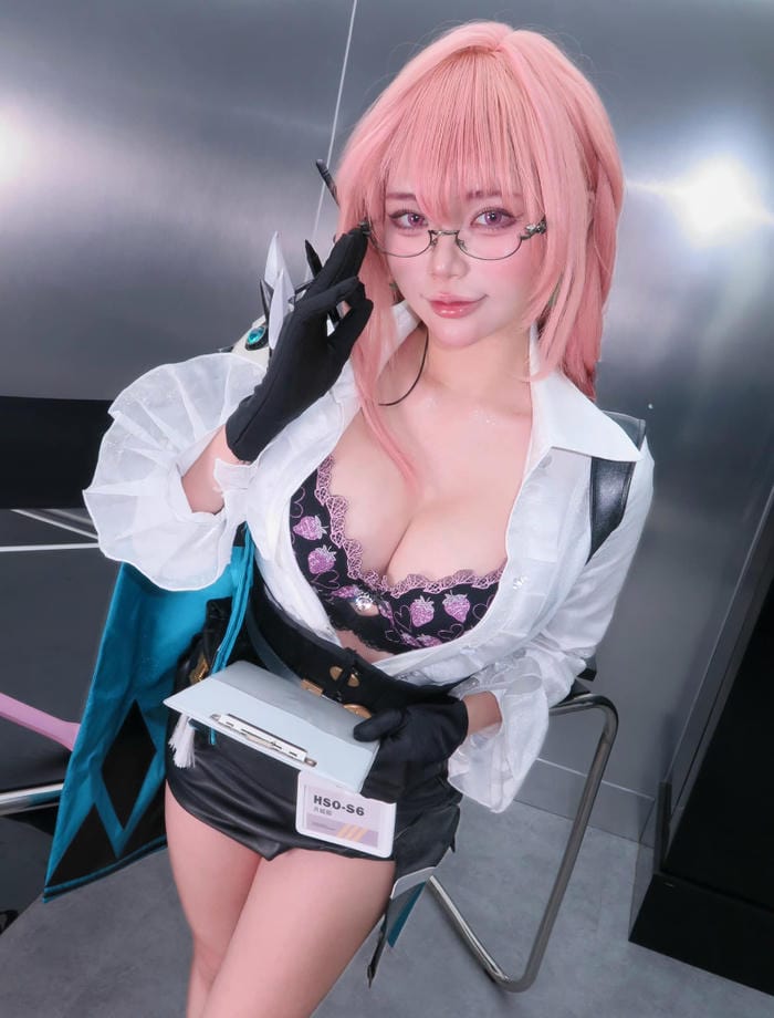 cosplay Zinie Quỳnh xinh đẹp