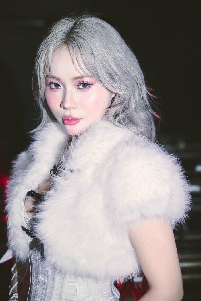 hình MisThy trẻ trung