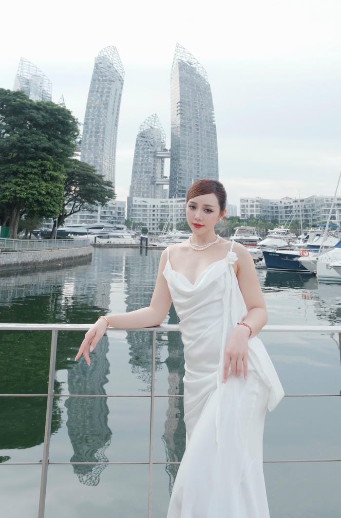 hình Quỳnh Kool sexy tạo dáng