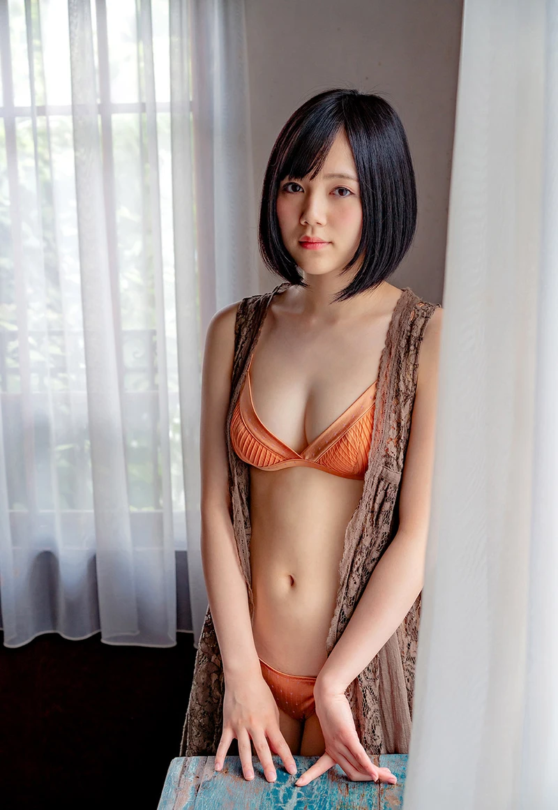 Ảnh Remu Suzumori nude mềm mại quyến rũ