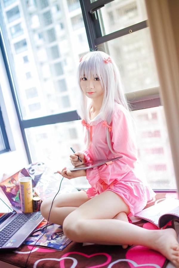 Ảnh Sagiri Izumi cosplay nhút nhát