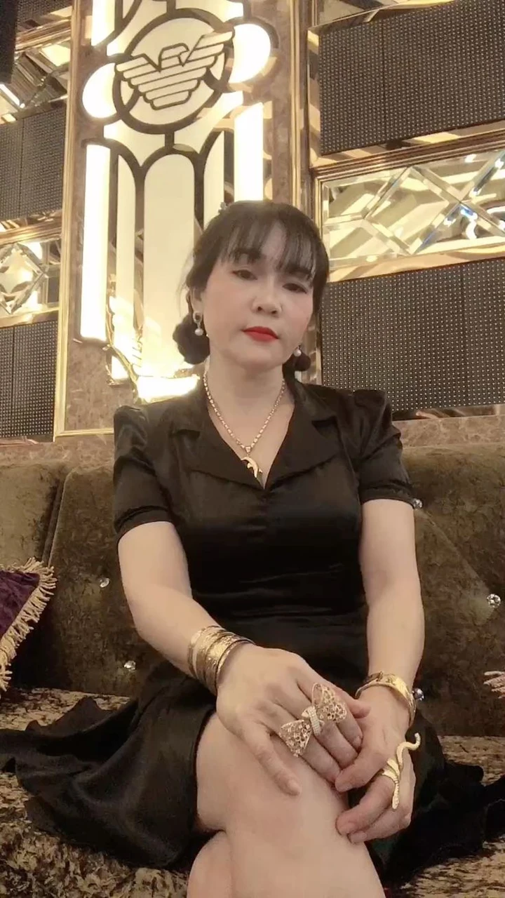 Ảnh Sex MBBG nóng bỏng gợi cảm mê hoặc