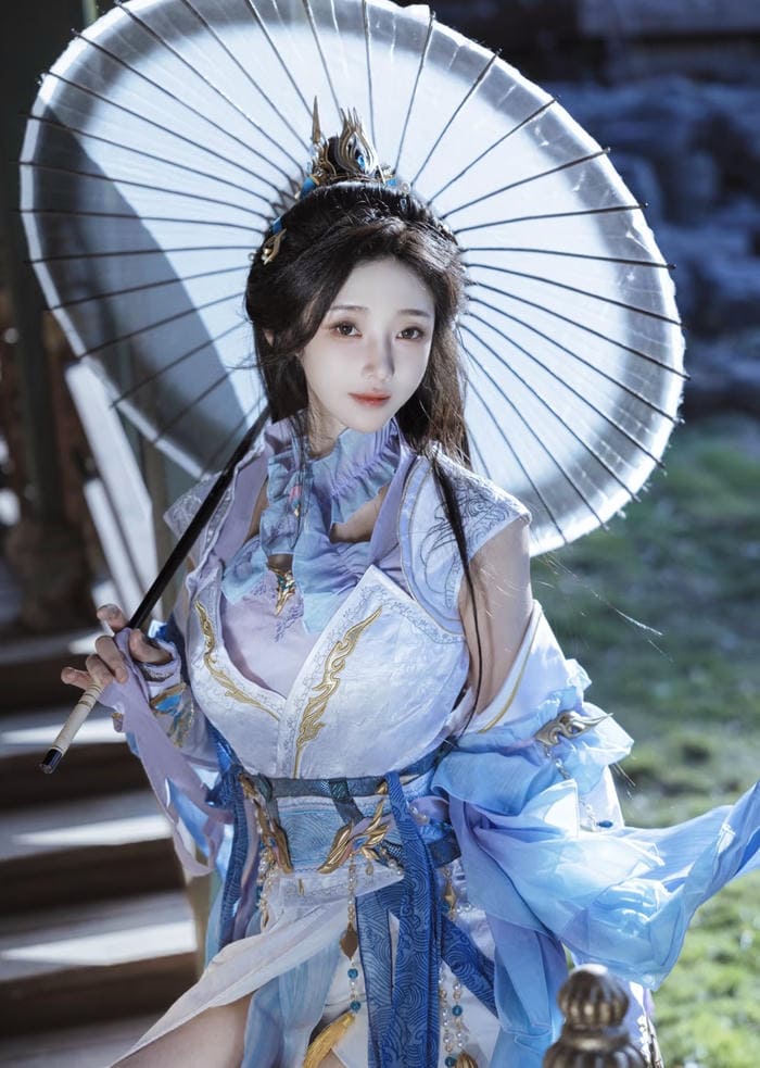 Ảnh cosplay cổ trang ánh mắt xa
