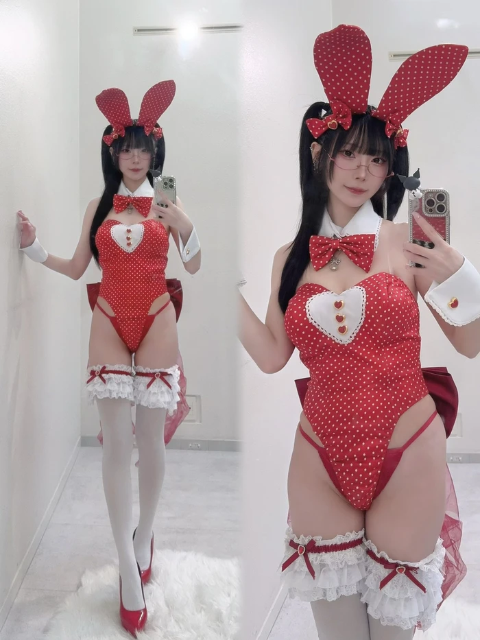 Coser Trung Quốc cosplay khoe lồn nóng bỏng