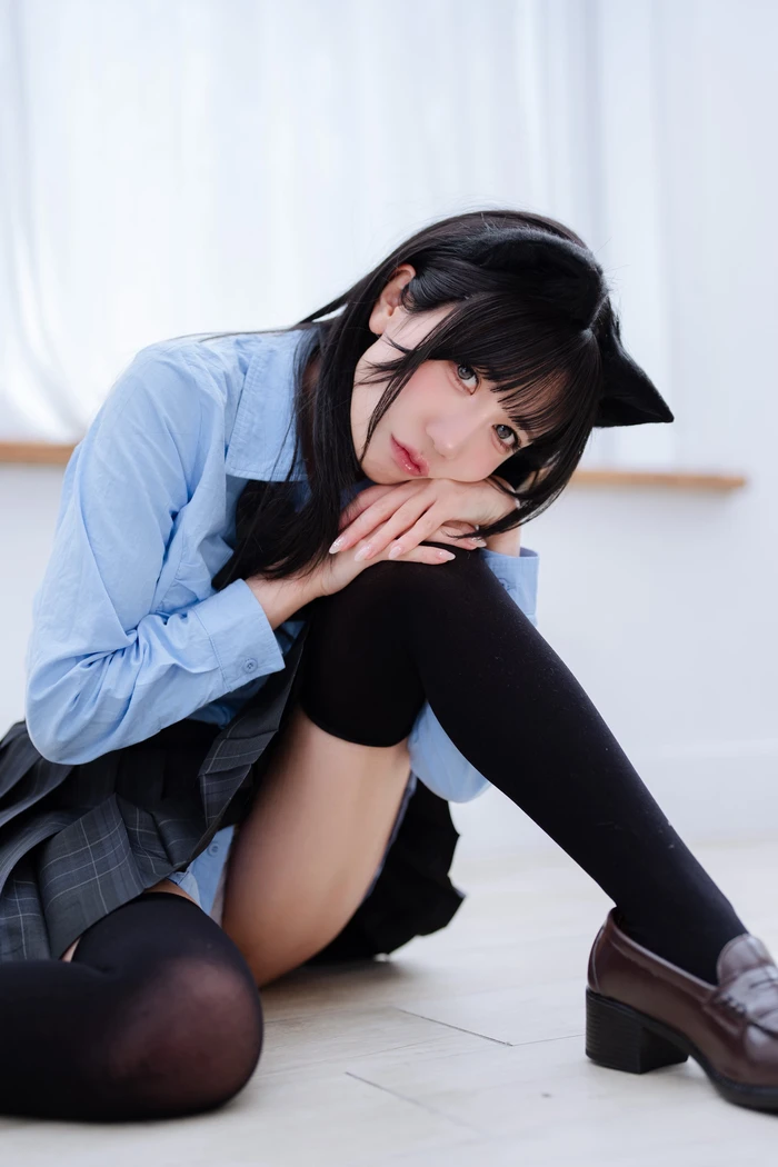 Gái teen hút hồn bướm hồng cuốn hút