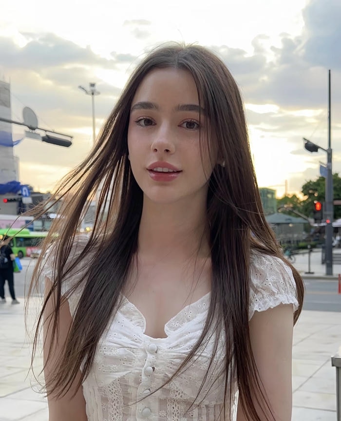 Gái xinh châu Âu với thần sắc trầm ổn