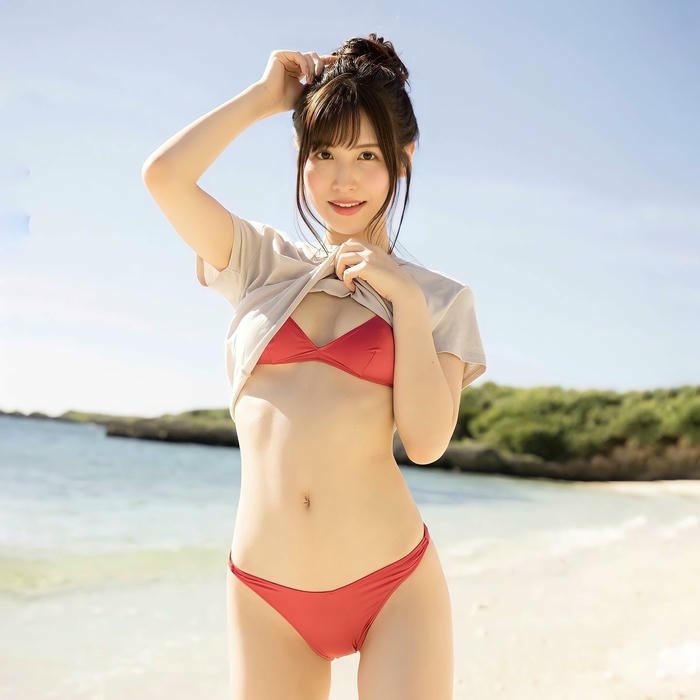 Hình Momo Sakura nude bốc lửa