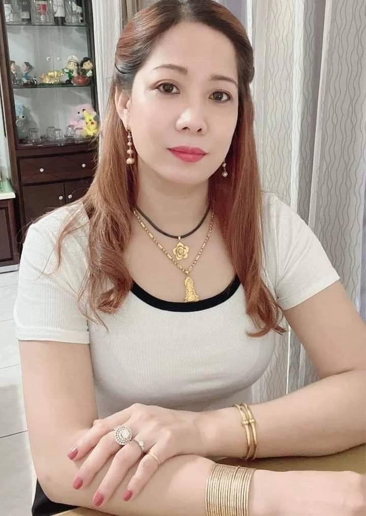 Hình Sex MBBG mềm mại trắng hồng hấp dẫn