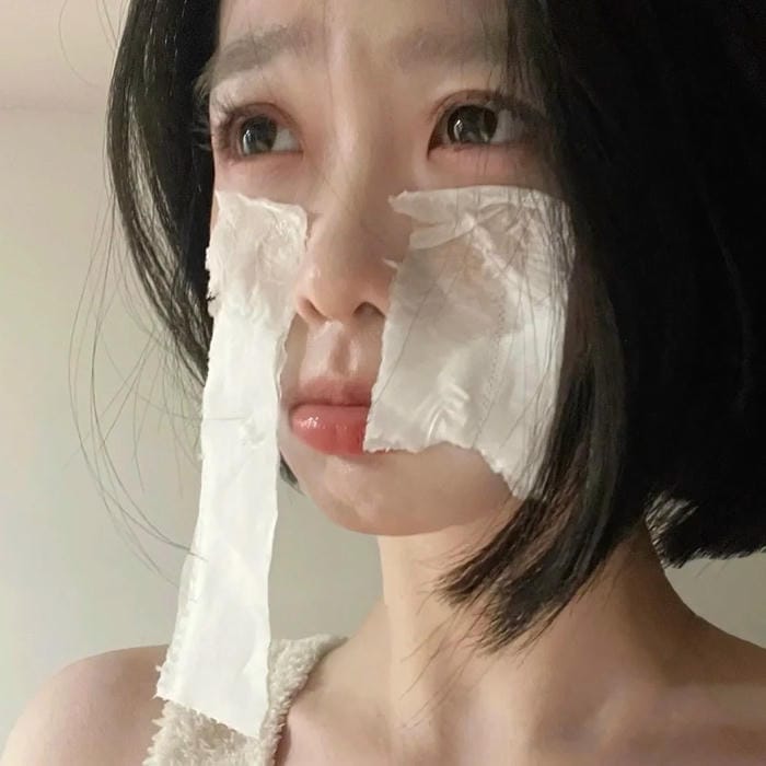 khoảnh khắc buồn một mình ảnh buồn tâm trạng con gái