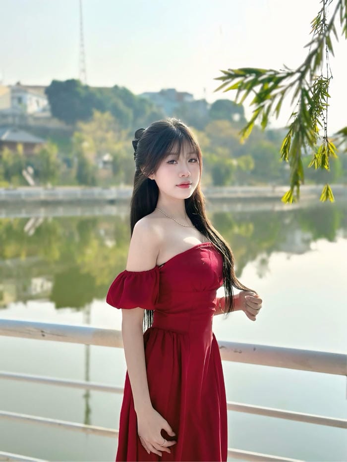 mẫu ảnh gái xinh nét đẹp trong trẻo