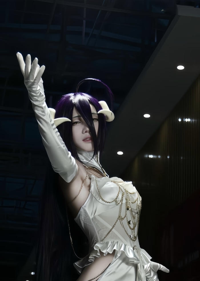 Ảnh albedo cosplay giúp truyền tải tinh thần nhân vật rõ ràng