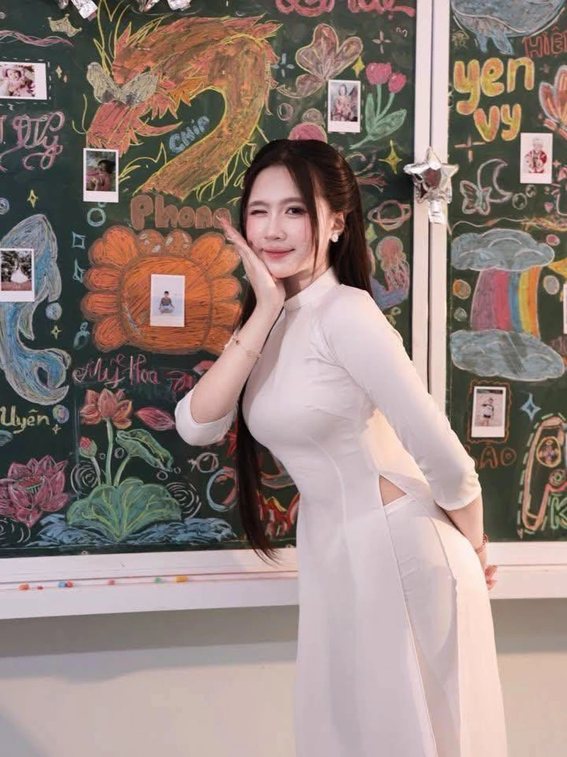 Ảnh áo dài nóng bỏng dâm đãng