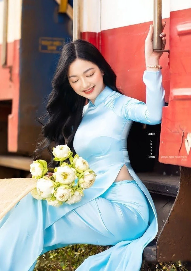 Áo dài ảnh nóng quyến rũ khát khao