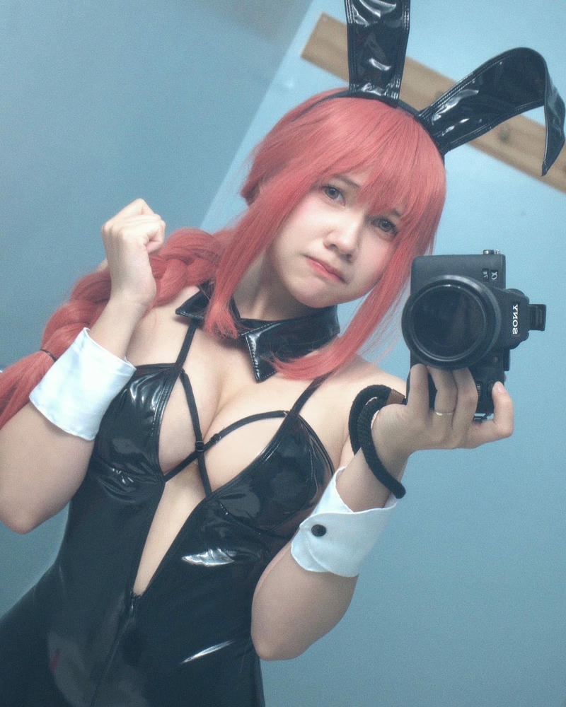 Bikini Arisa Nguyễn phong cách hiện đại trẻ trung