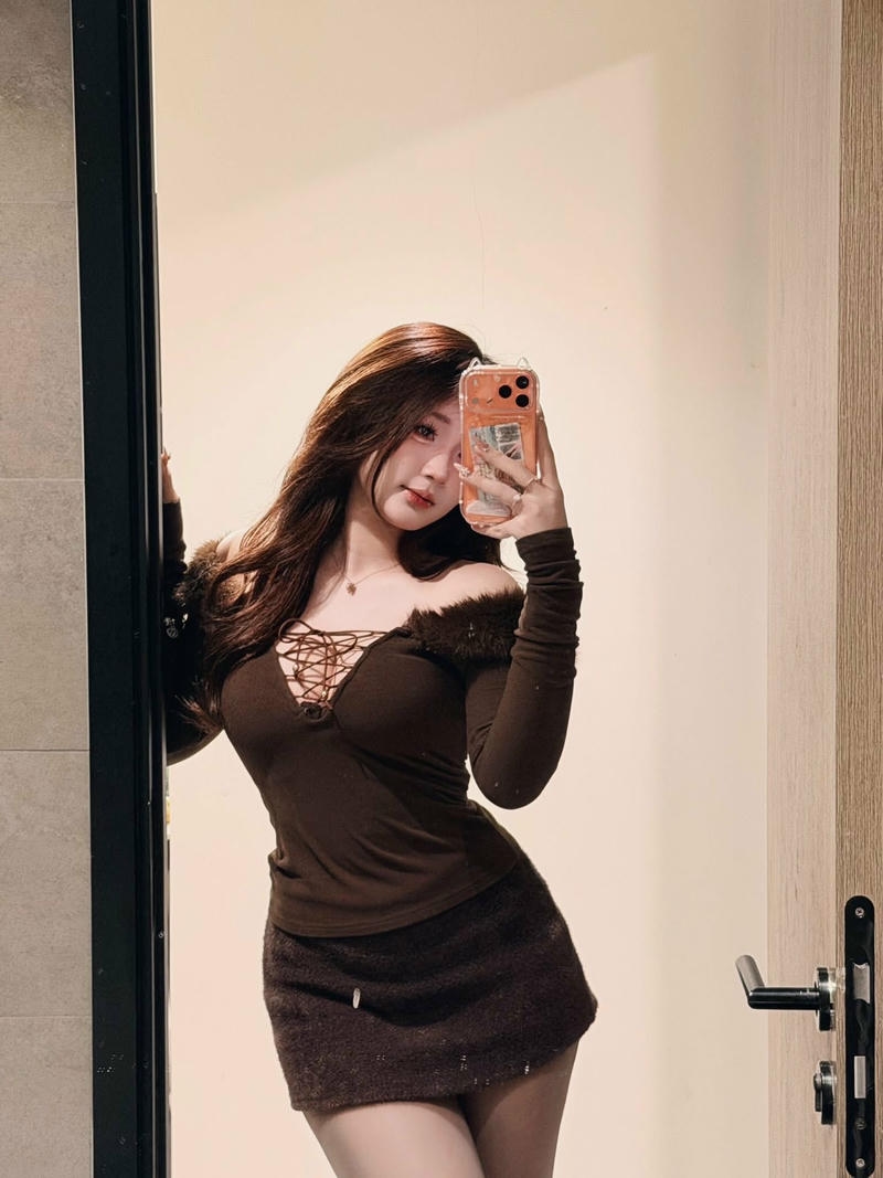 Bình An khoe body cực ngon