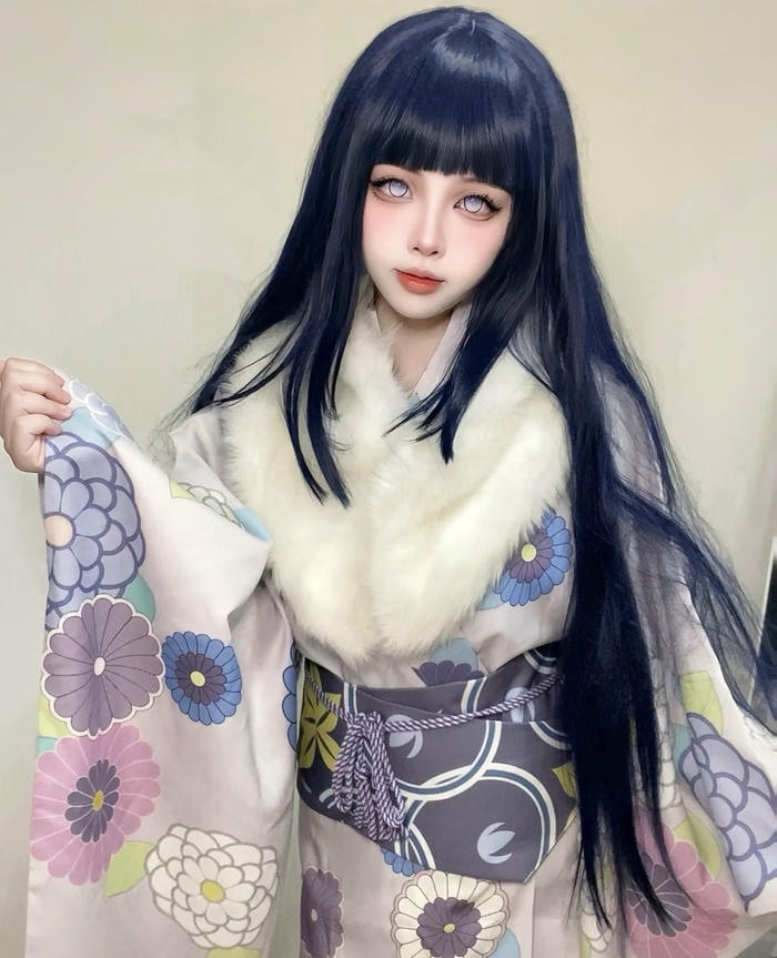 Bức ảnh cosplay hinata thể hiện nét đẹp nhẹ nhàng rõ rệt