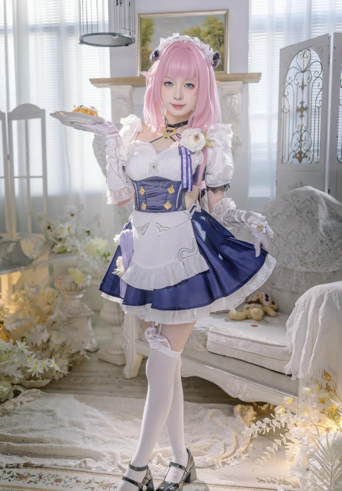 Bức ảnh cosplay maid cho cảm nhận vừa ngọt vừa thu hút