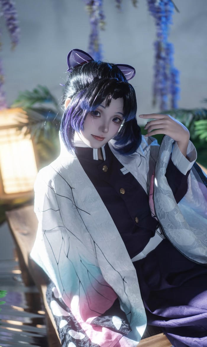 Bức ảnh cosplay shinobu cho thấy ngoại hình nhìn rất cuốn