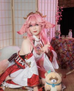 Bức ảnh cosplay yae miko mang chiều sâu của sinh thể bất diệt
