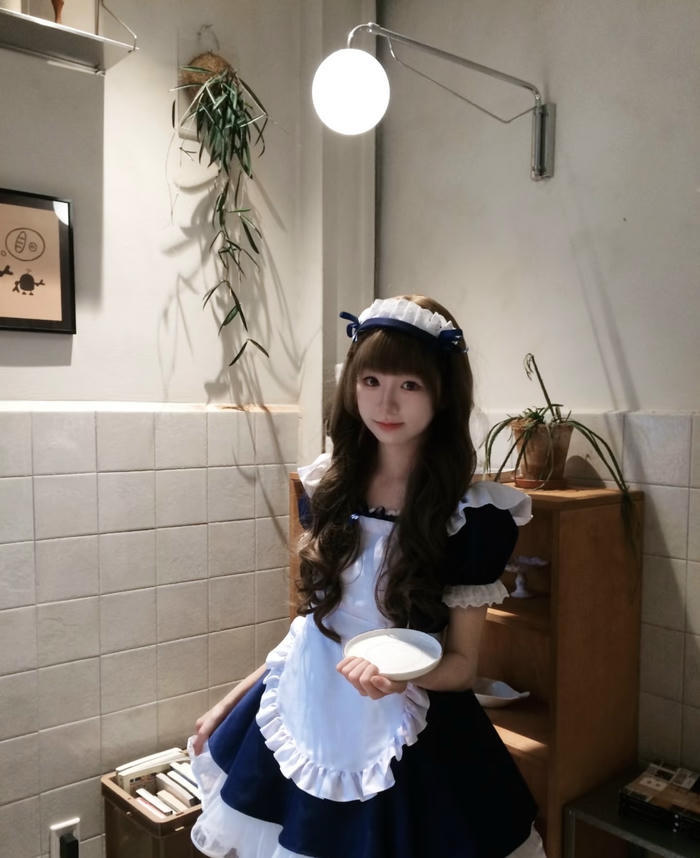 Bức hình cosplay maid mang nét ngọt ngào pha chút cuốn hút