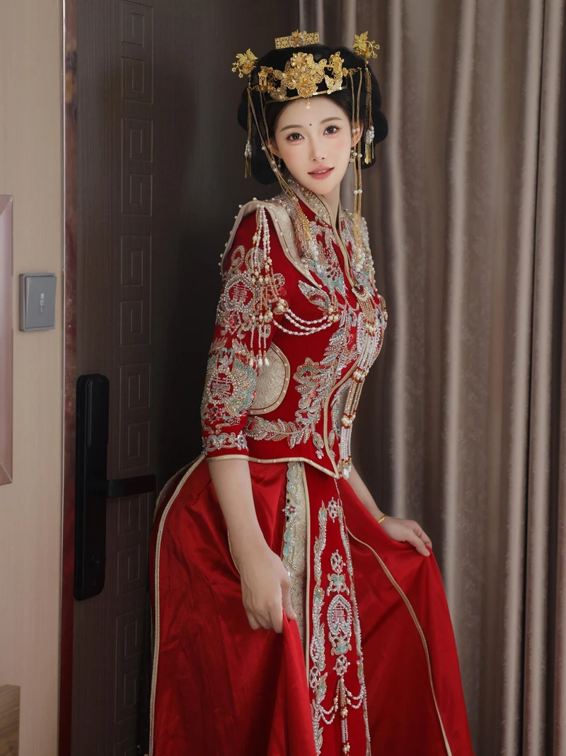 Cổ trang sexy nóng bỏng mê hoặc